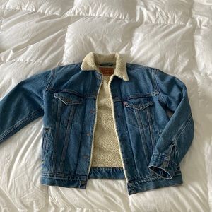Levi’s sherpa jacket